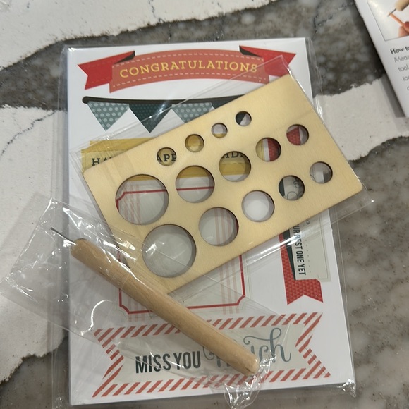 3 Birds Studio Quilled Cardmaking Kit Graceful Season Collection w/ Dime Florals - Picture 3 of 7